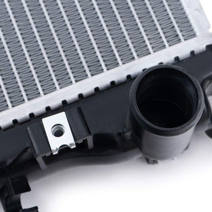 G-PLUS Aluminum Radiator Compatible with Chrysler 300/Dodge Charger Magnum Challenger SRT8 2005-2008